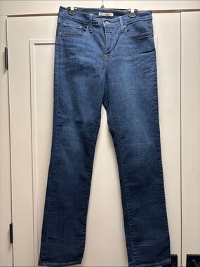 Levi’s Classic Women's Dark Blue Shaping Straight-Leg Jeans